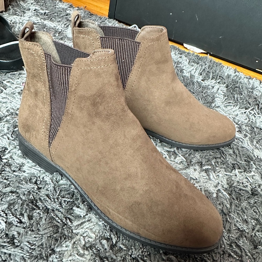 brown booties